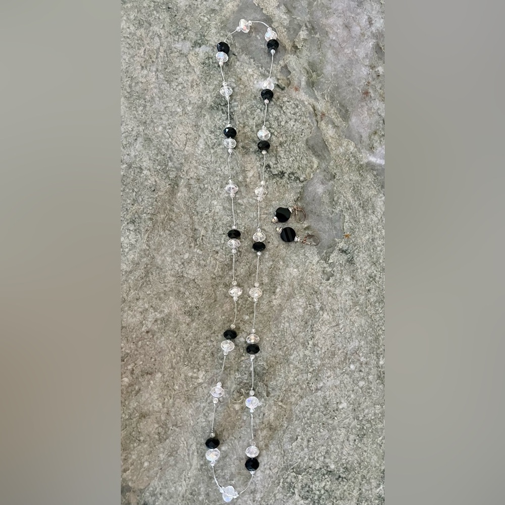 Black and Clear Faceted Beaded Necklace and Pierced Earrings